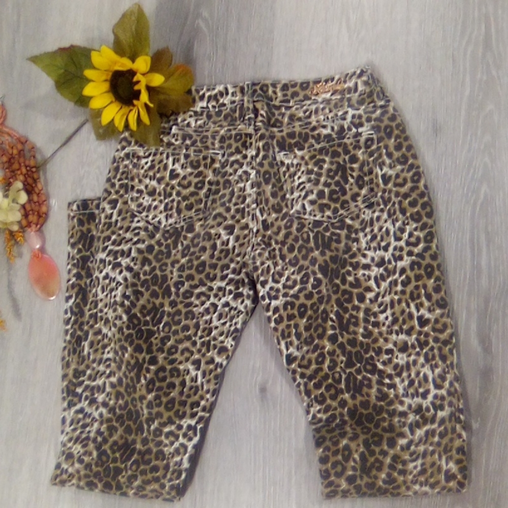 - Aphrodite Leopard Spotted Stretch Jeans Vintage